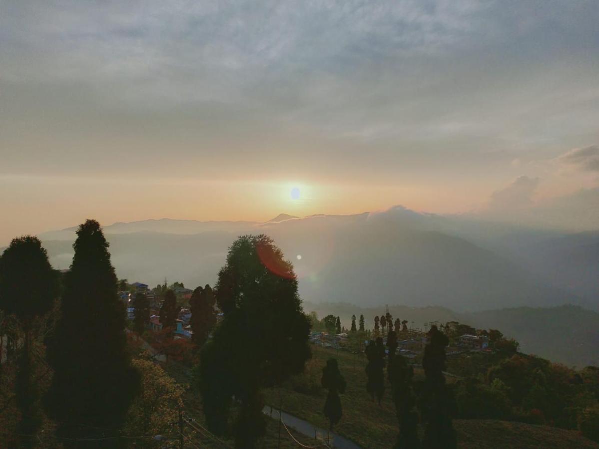 Swabhumi Homestay Kurseong Exteriör bild