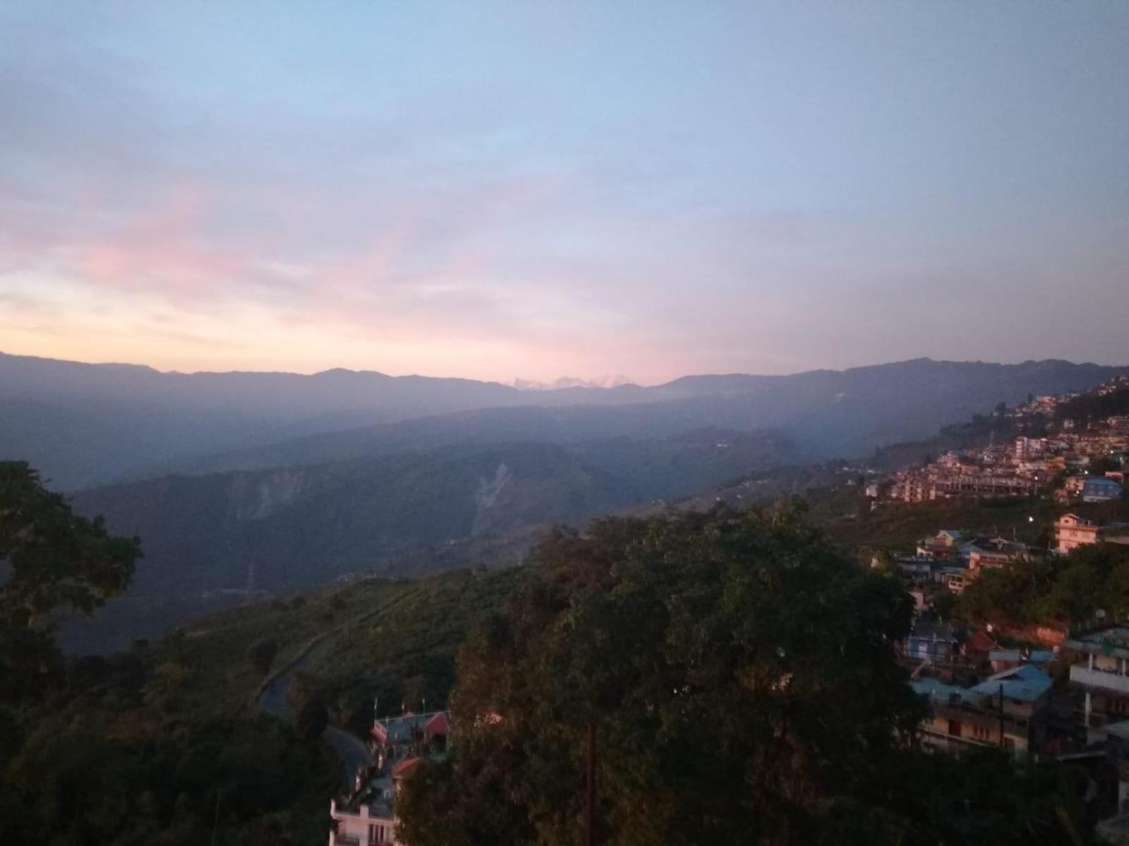 Swabhumi Homestay Kurseong Exteriör bild